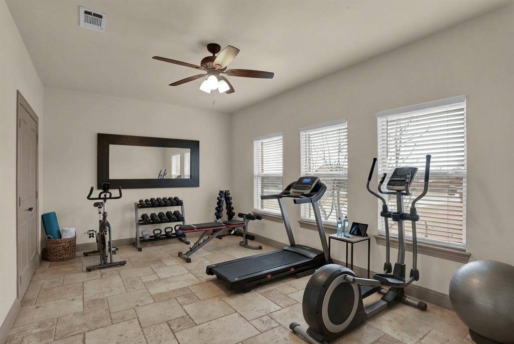 231 Orduna Street, Trenton, TX 75490