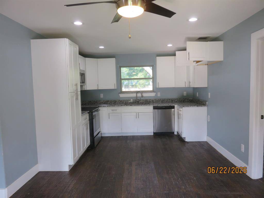 705 S Patterson Street, Campbell, TX 75422