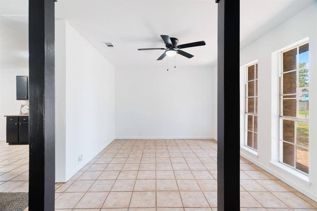 3545 W Houston Street, Paris, TX 75460
