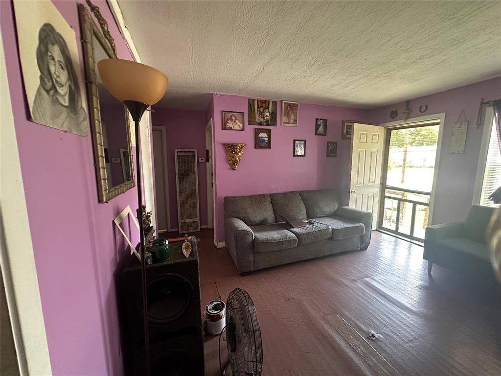 129 E Wanda Drive, Garland, TX 75040