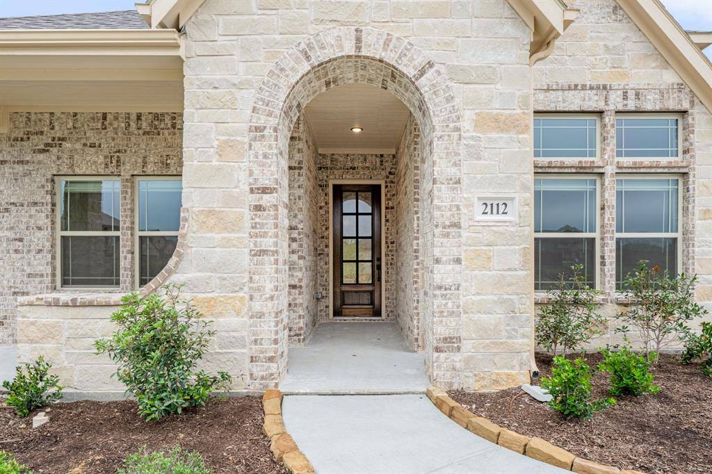 2112 Redding Drive, Mansfield, TX 76084