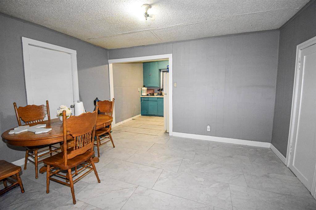 204 W Victoria, Brady, TX 76825