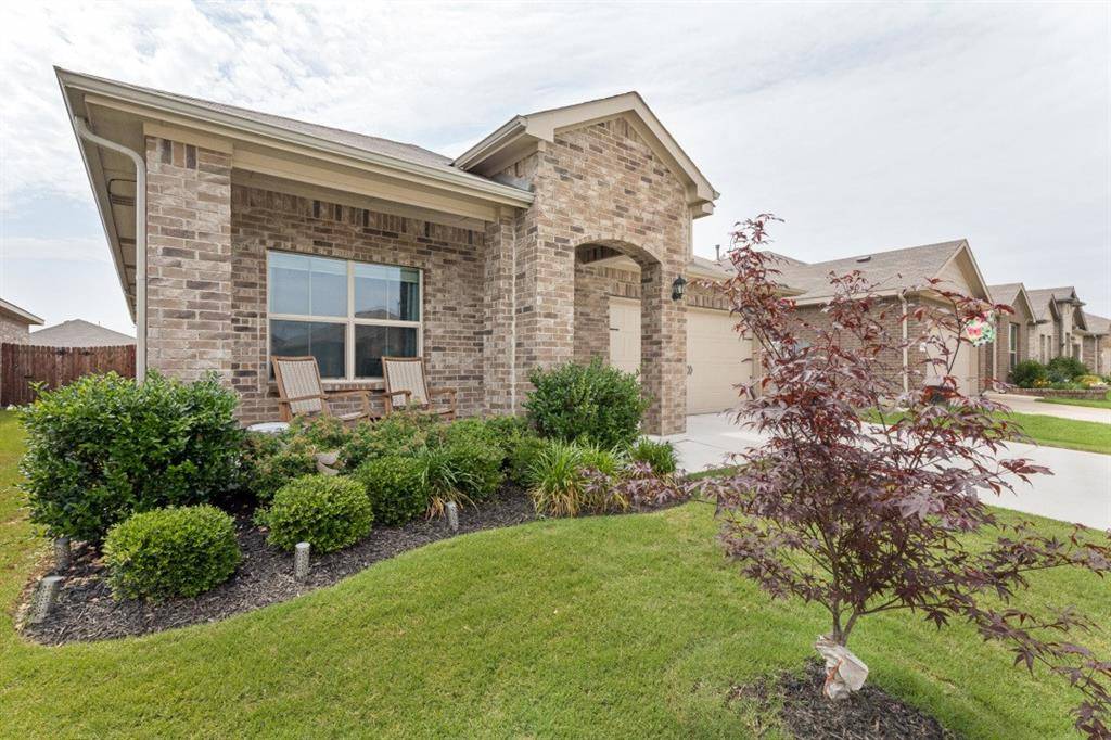 5229 Blue Night Drive, Fort Worth, TX 76179