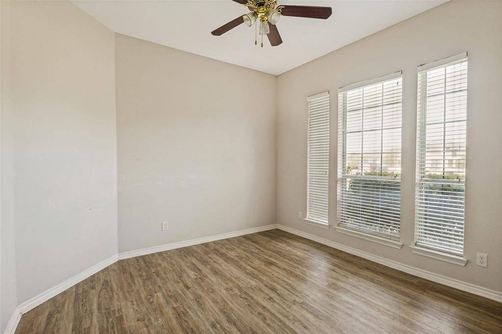 2828 S Lakeview Drive, Cedar Hill, TX 75104