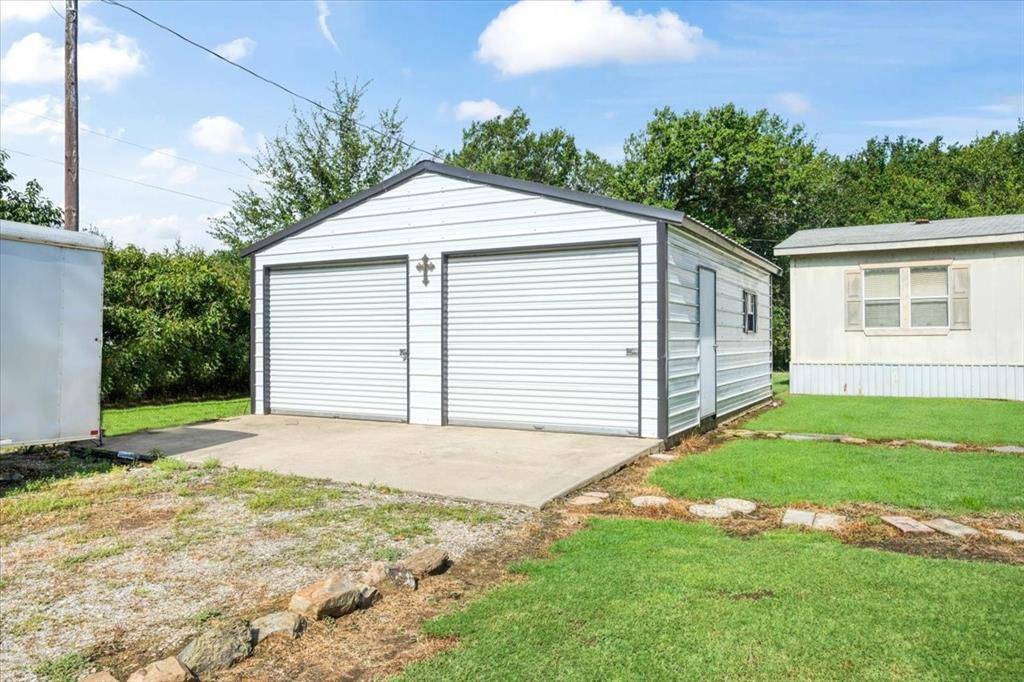 1022 County Road 2295, Telephone, TX 75488