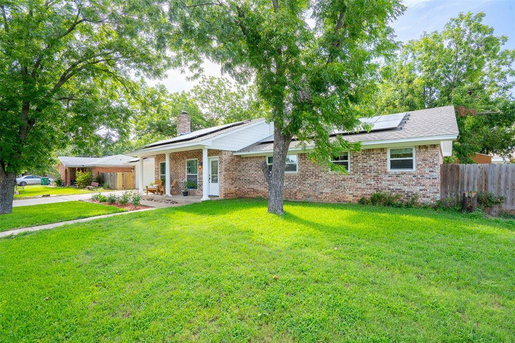1479 Lockwood Street, Stephenville, TX 76401
