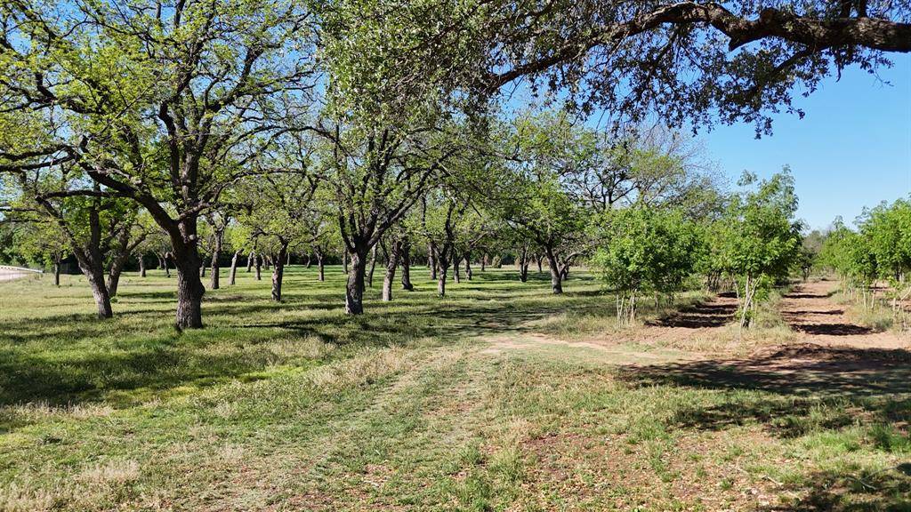 401 County Road 326, Comanche, TX 76442