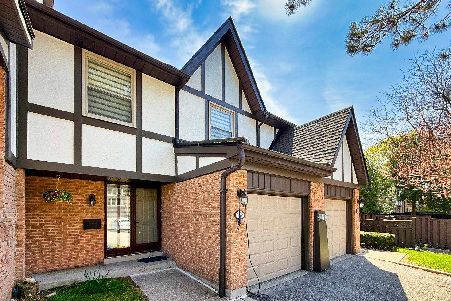 108 English Ivy WAY, Toronto C15, ON M3H 3M4