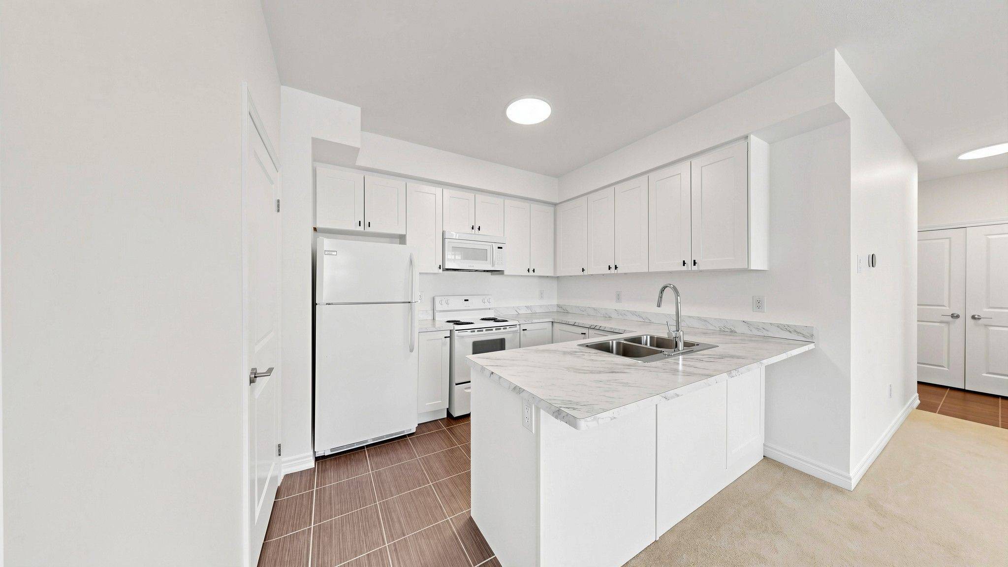 2333 Sawgrass DR #205, Oakville, ON L6H 0L2