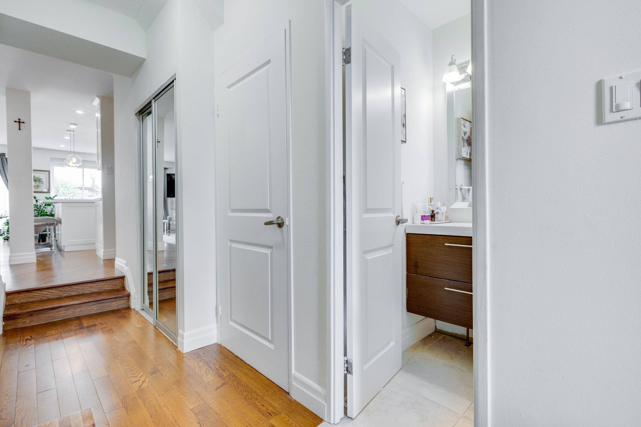 485 Meadows BLVD #17, Mississauga, ON L4Z 1H1