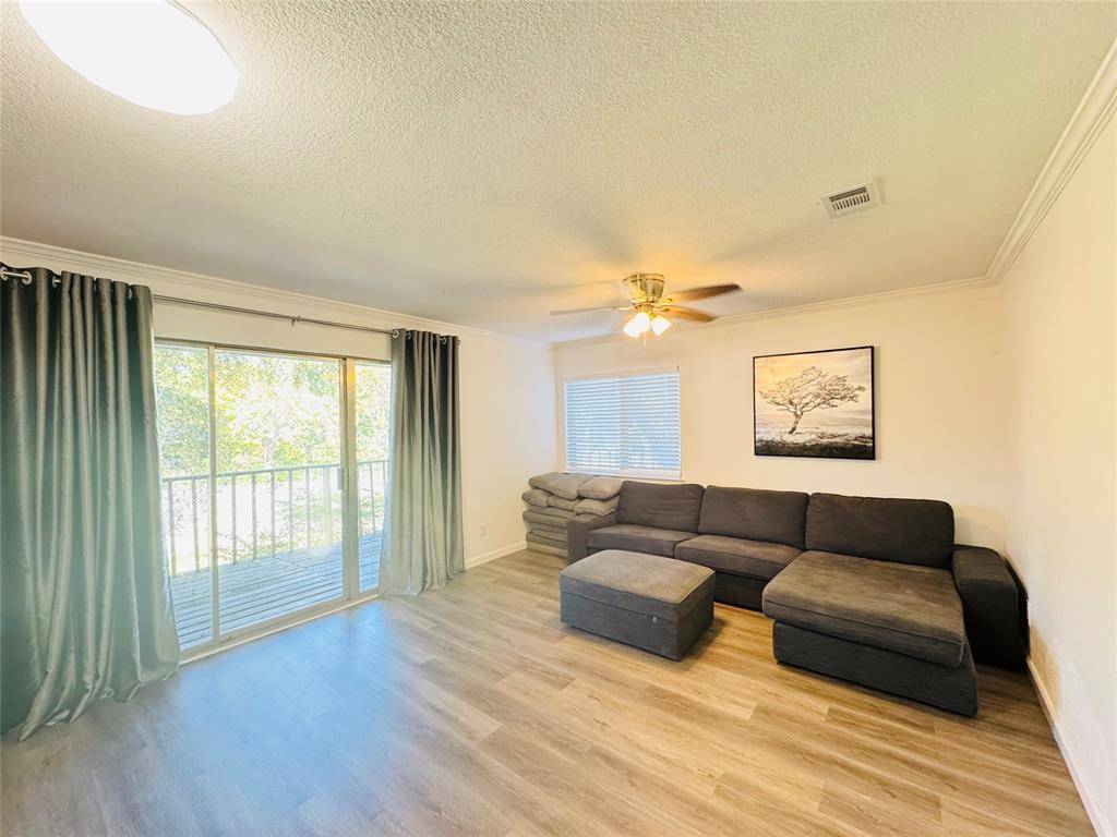 2118 Rock Creek Drive, Grand Prairie, TX 75050