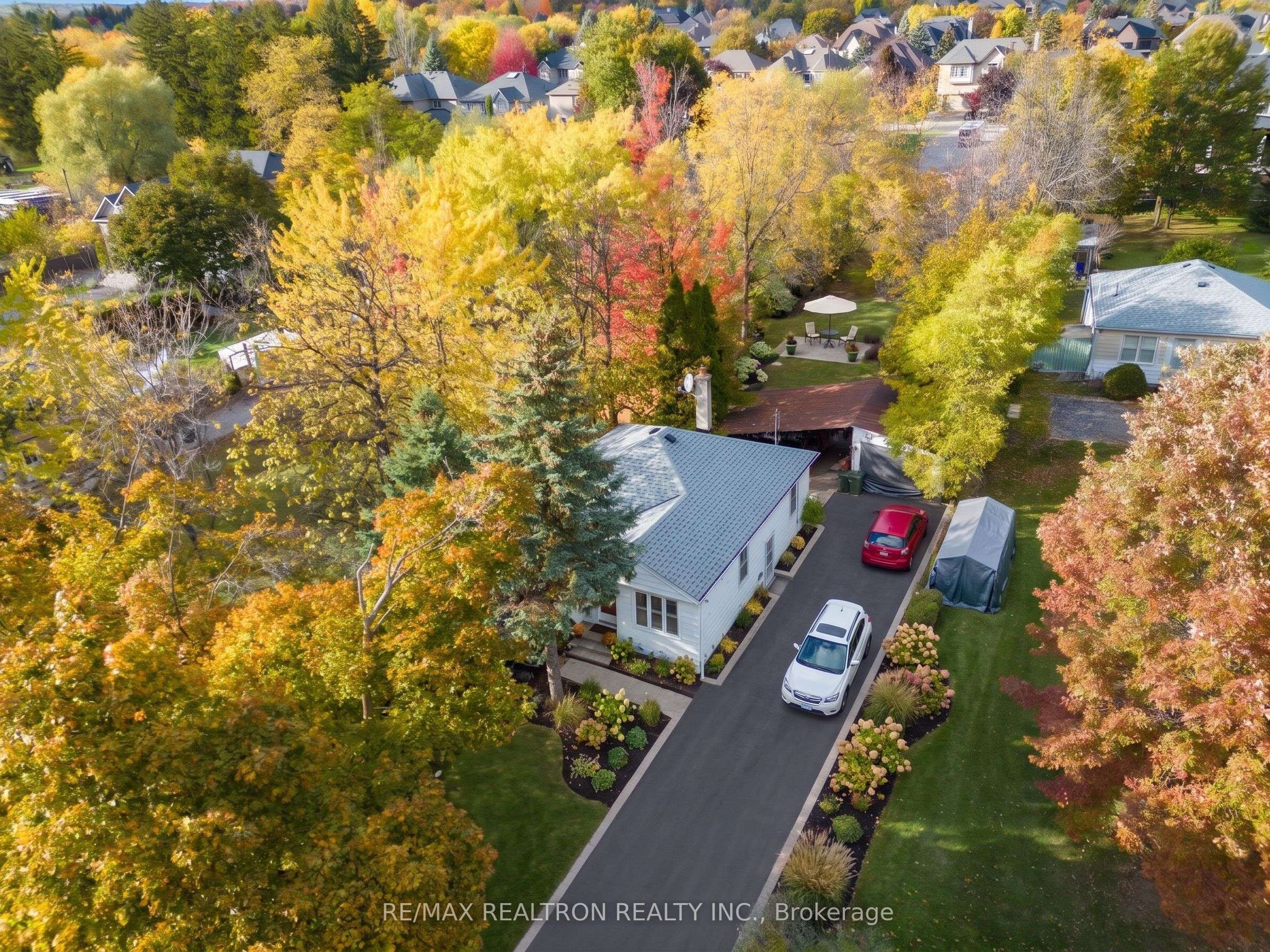 162 Weldrick RD W, Richmond Hill, ON L4C 3V1