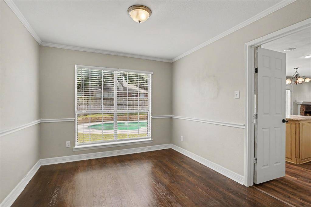 5400 Crater Lake Drive, Fort Worth, TX 76137