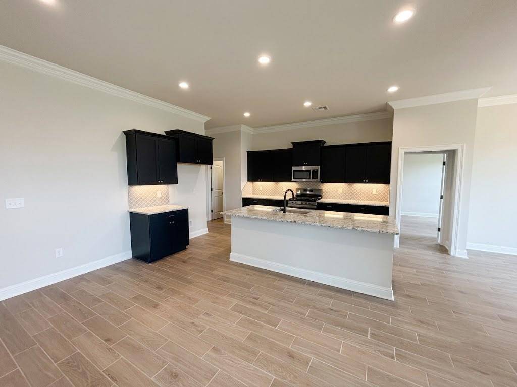 209 Woodcrest Drive, Stonewall, LA 71078