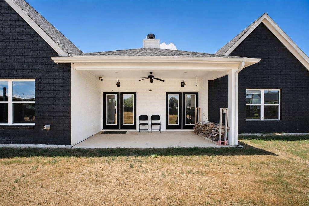 311 Dobbs Trail, Springtown, TX 76082