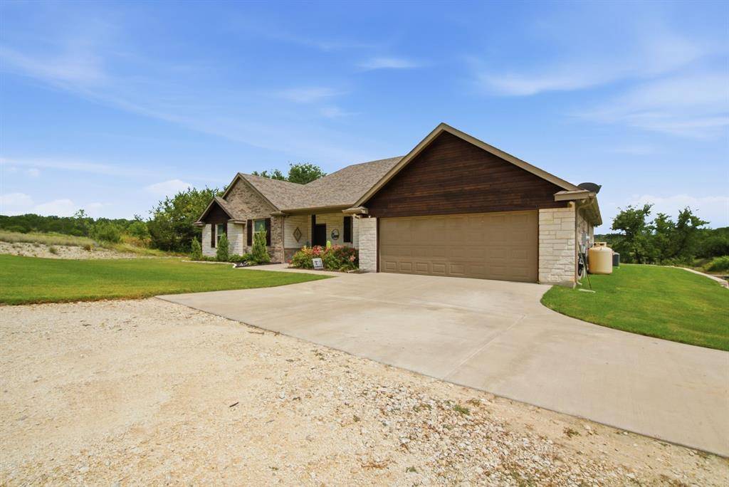 640 Sunfish Point, Bluff Dale, TX 76433