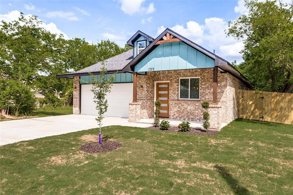 1329 Arizona Avenue, Fort Worth, TX 76104