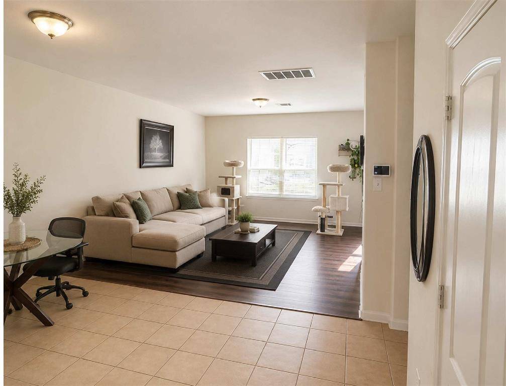 111 Golden Eagle Court, La Marque, TX 77568