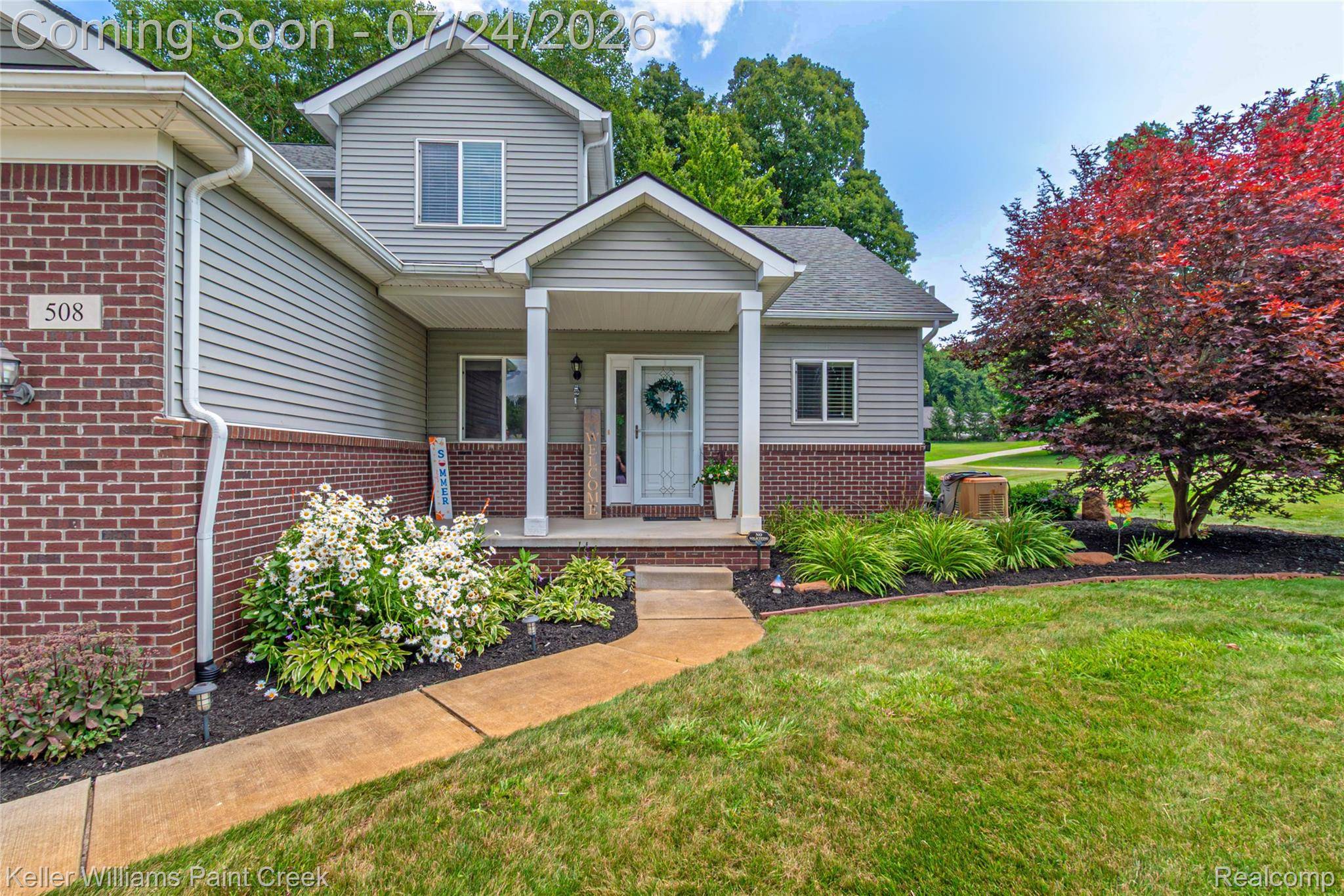 508 Forest Hill Dr DR, Oxford Village, MI 48371