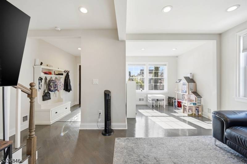 538 W Broad St, Westfield Town, NJ 07090