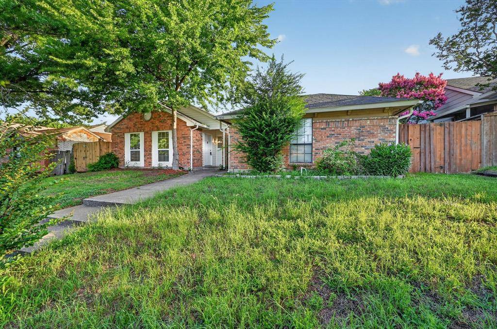 428 Dollins Street, Cedar Hill, TX 75104