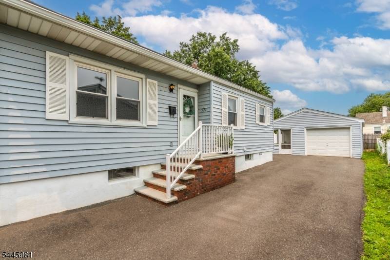 521 Dalay Pl, Bound Brook Boro, NJ 08805