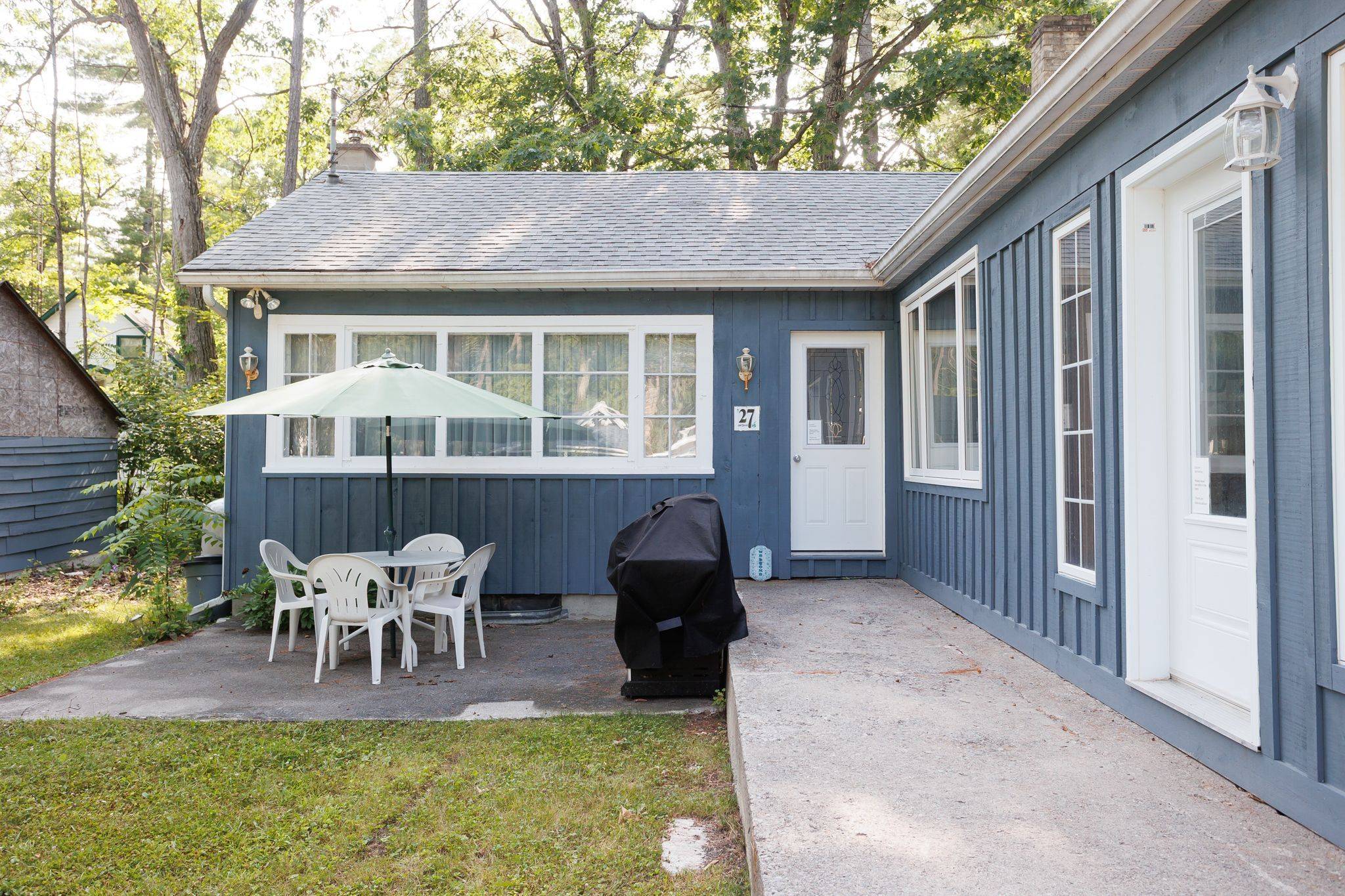 27 Second ST, Kawartha Lakes, ON K0M 1N0