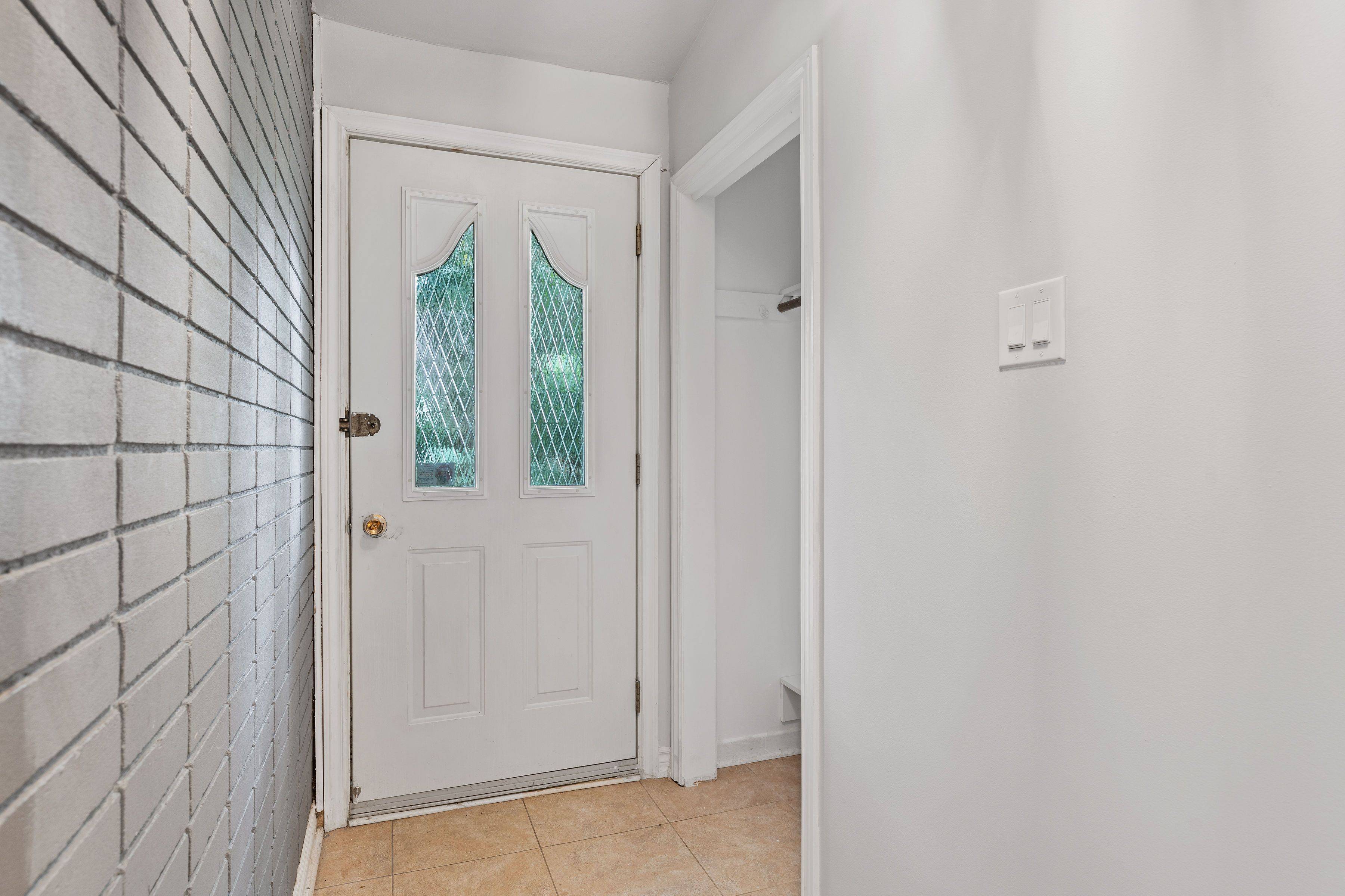 935 GOREN AVE, Elmvale Acres And Area, ON K1S 1N4