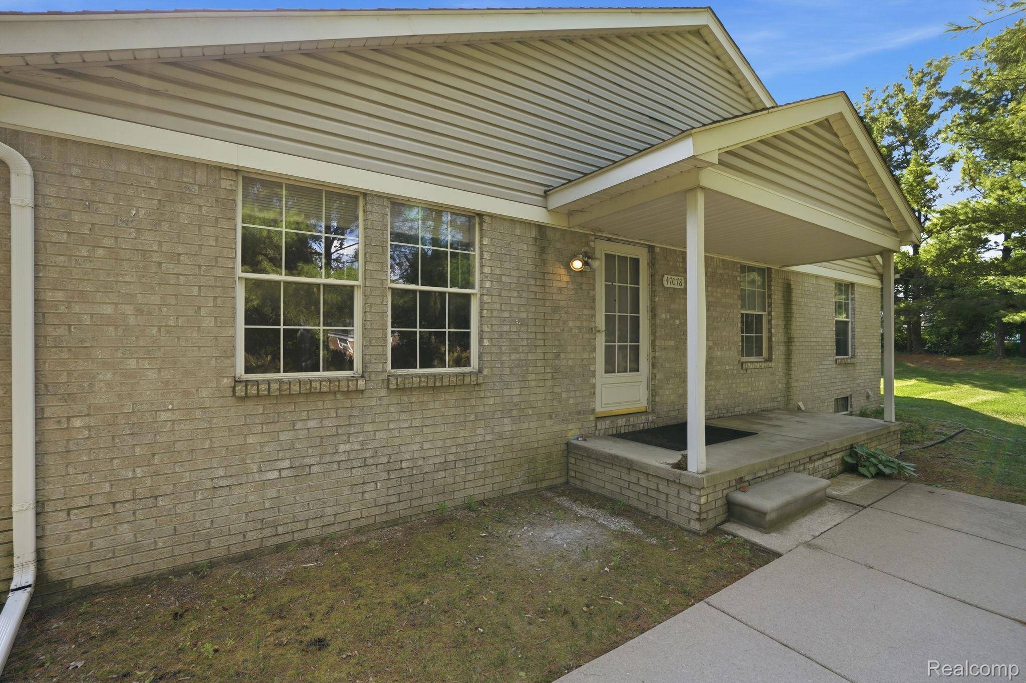 47078 Auburn CT, Shelby Charter Township, MI 48317