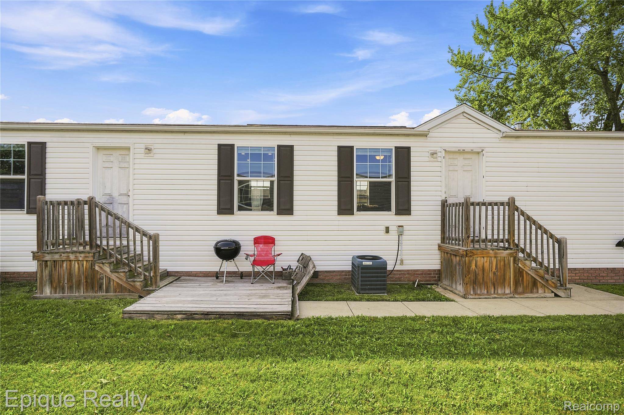 15346 Enchante, Clinton Charter Township, MI 48038