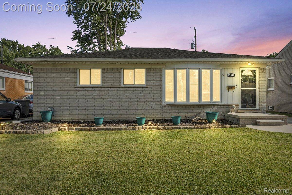 21518 Share ST, St. Clair Shores, MI 48082