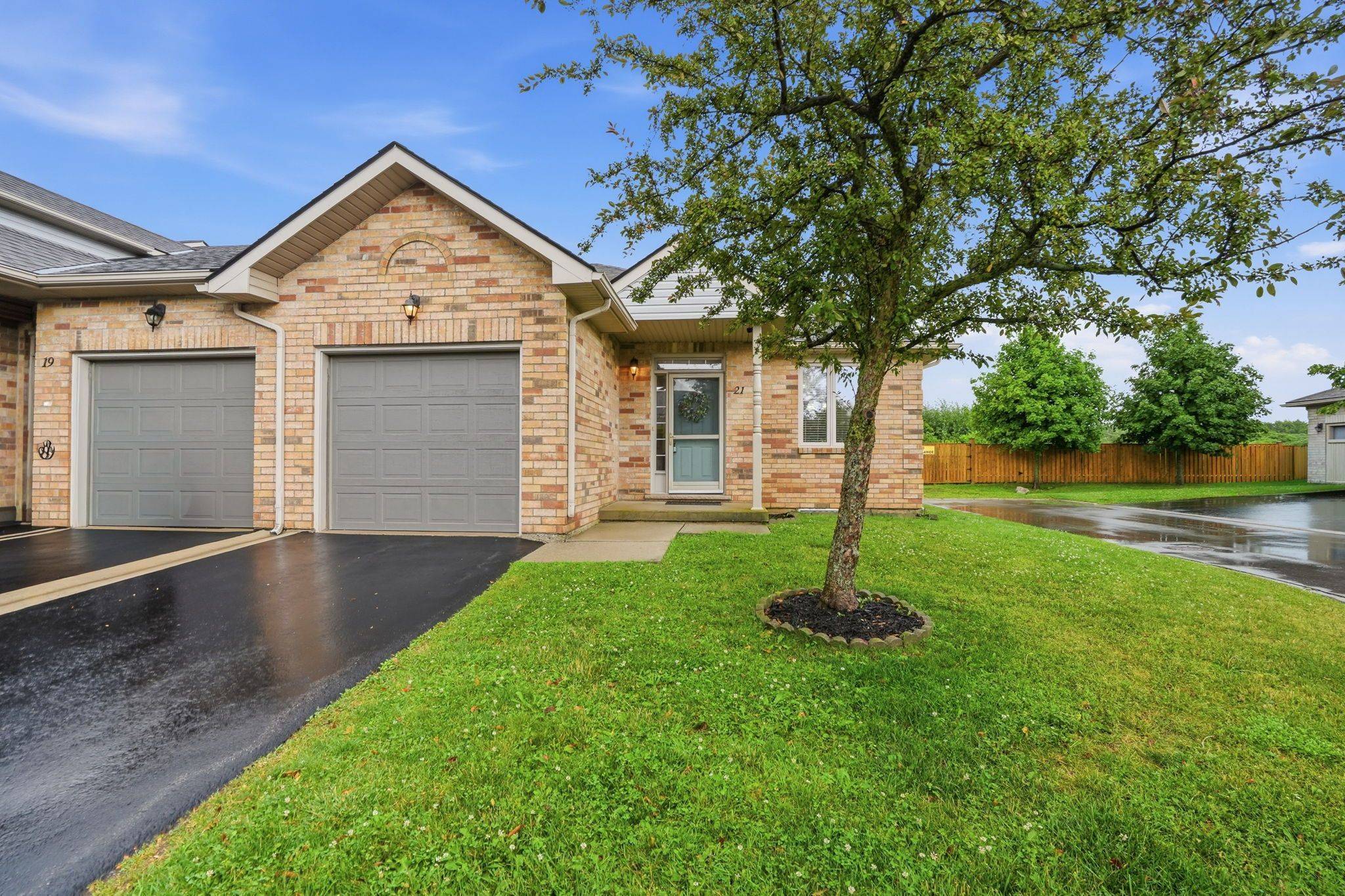 21 Cathy DR, Hamilton, ON L0R 1W0