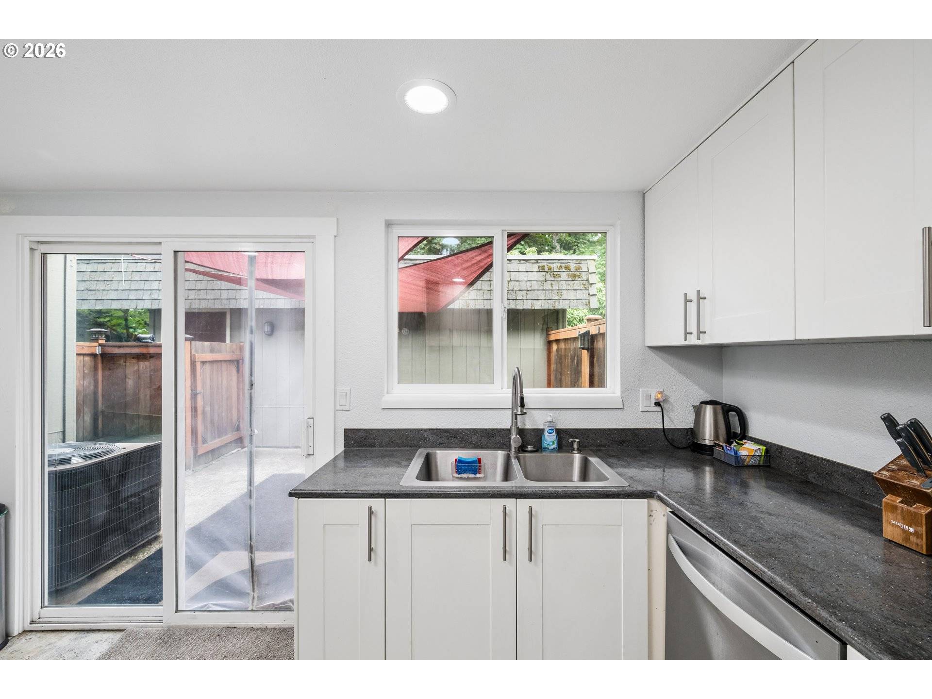 1500 NORKENZIE RD, Eugene, OR 97401