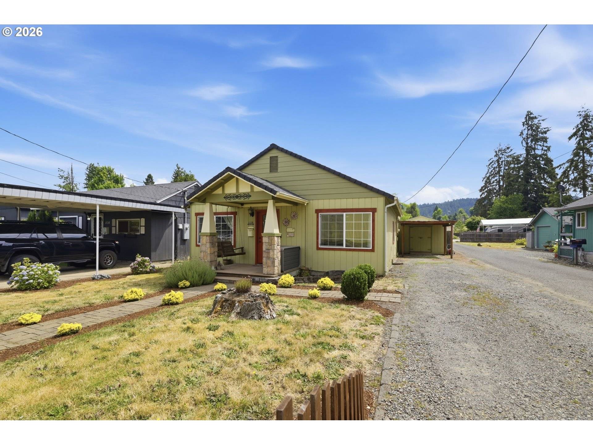 1118 S 4TH ST, Cottage Grove, OR 97424