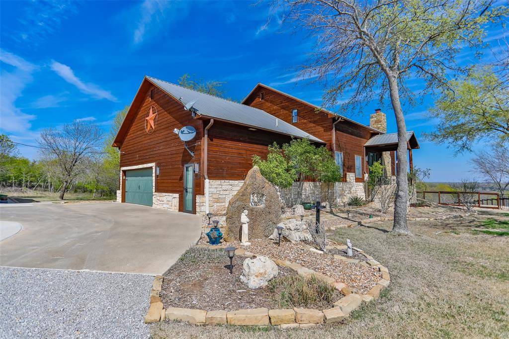 229 Southside Drive, Gainesville, TX 76240