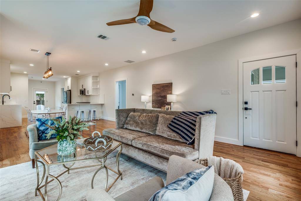 734 N Montclair Avenue, Dallas, TX 75208