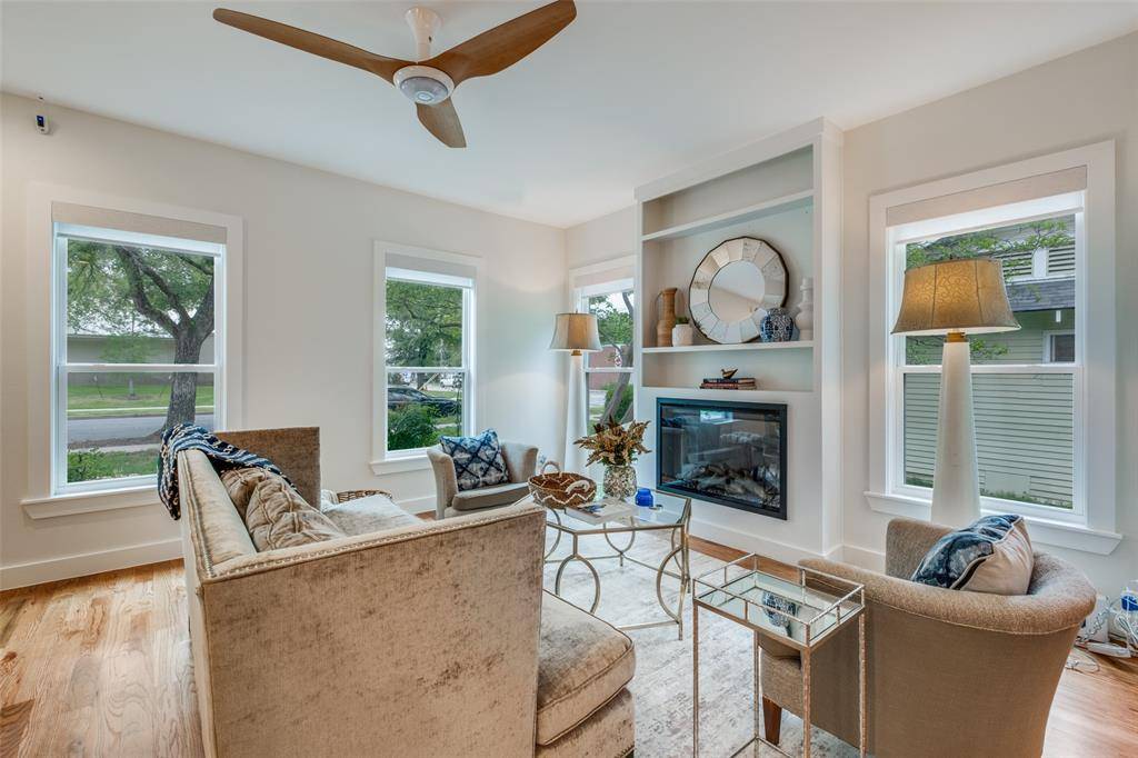 734 N Montclair Avenue, Dallas, TX 75208