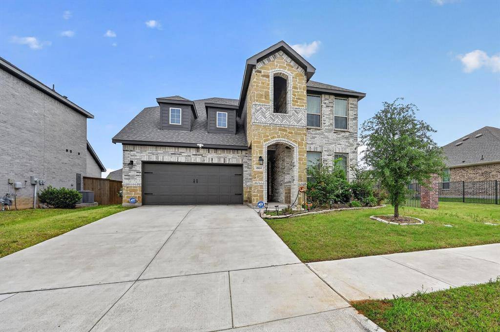 2814 Grand Lookout Lane, Arlington, TX 76001