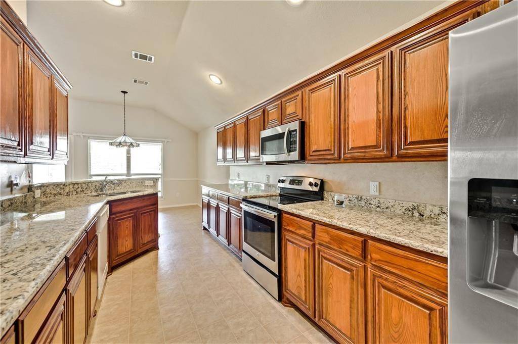 8633 Corral Circle, Fort Worth, TX 76244