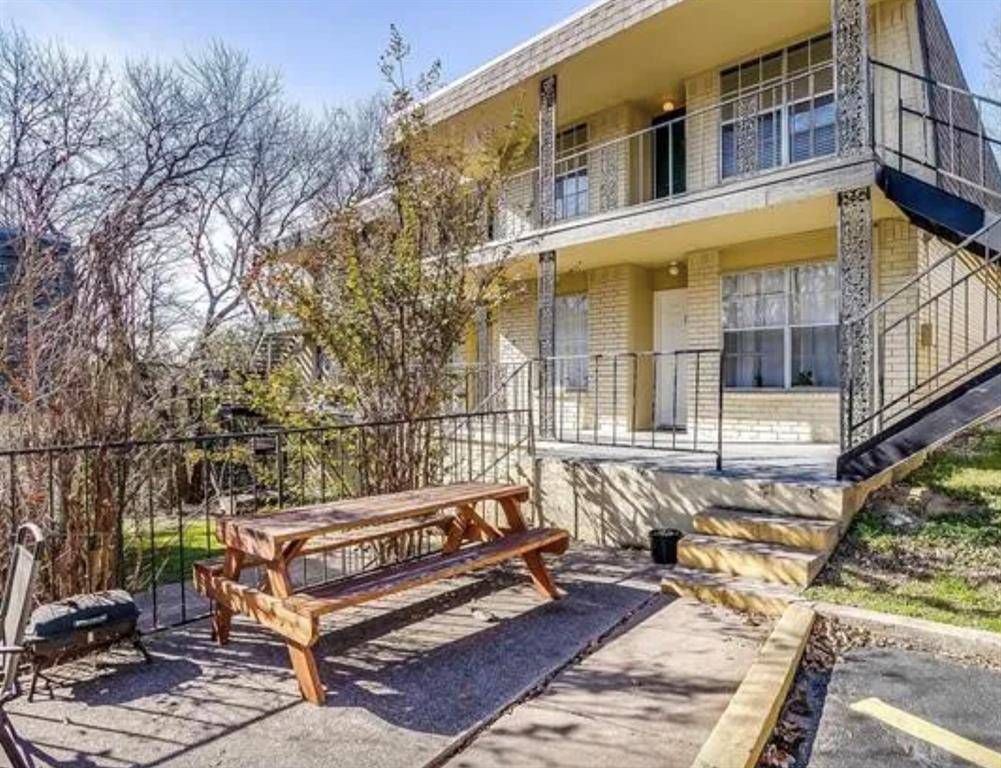 5201 Curzon Avenue #3, Fort Worth, TX 76107