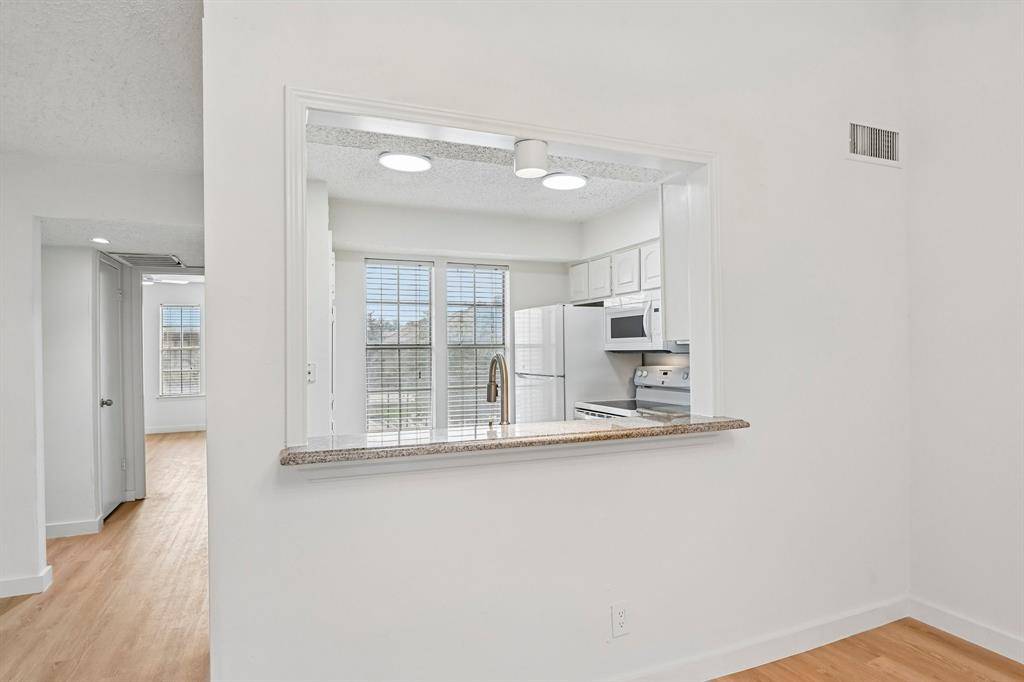 5300 Keller Springs Road #2055, Dallas, TX 75248