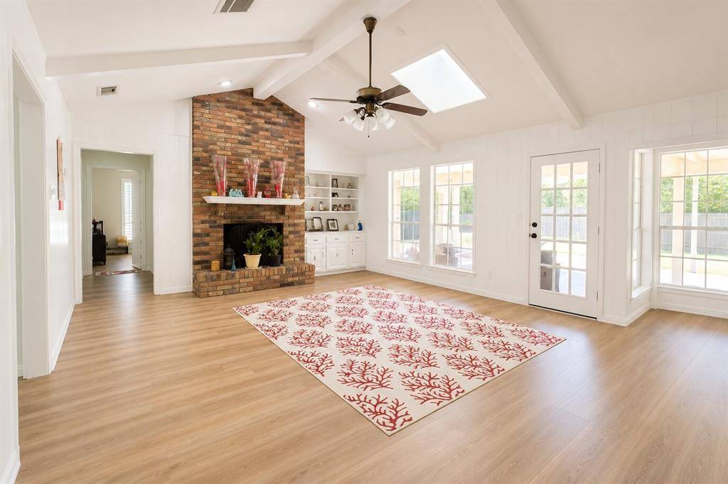 1912 Kentwood Lane, Carrollton, TX 75007
