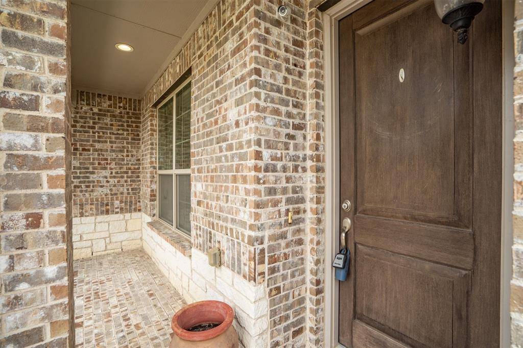 932 Parkside Drive, Argyle, TX 76226