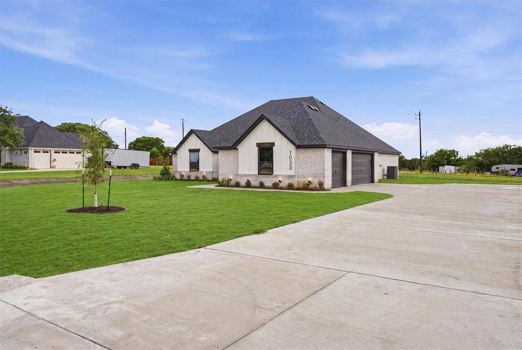 1033 Uplift Drive, Weatherford, TX 76087