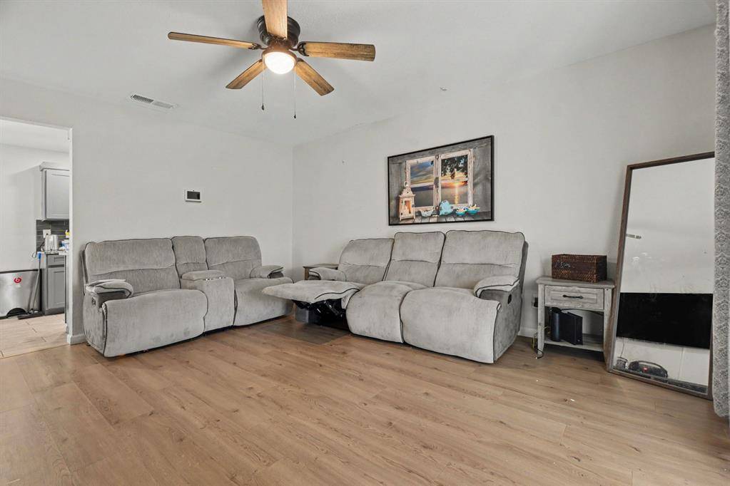 1809 Homestead Place, Garland, TX 75044