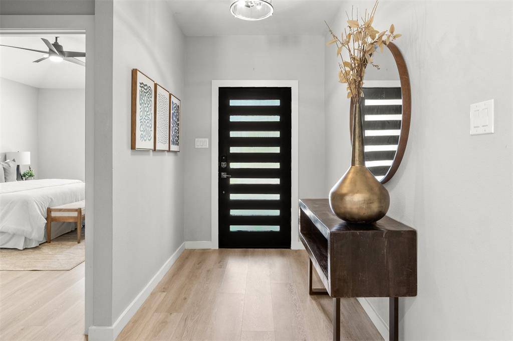 1108 Claude Street, Dallas, TX 75203