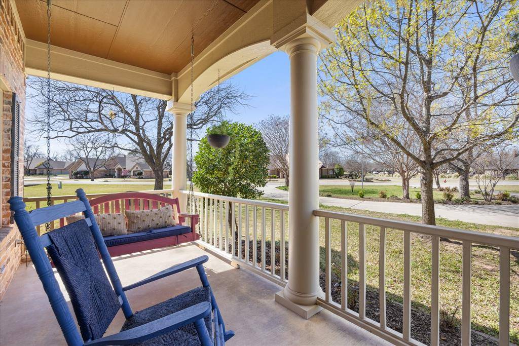 9001 Sawgrass Court, Granbury, TX 76049