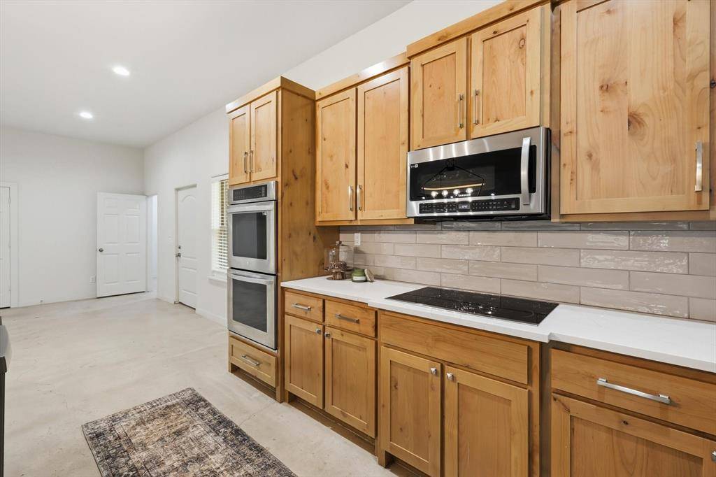 1445 County Road 3690, Paradise, TX 76073