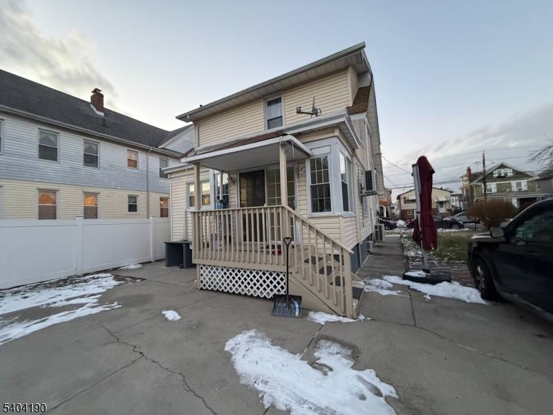 746 Murray St #1, Elizabeth City, NJ 07202