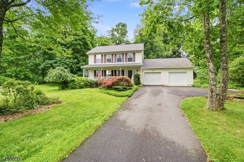10 Mountainside Dr, Andover Twp., NJ 07860